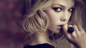 labai-grazi-blondine